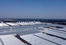 从制造到智造 一座超级工厂跑出新能源汽车加速度_商业头条网