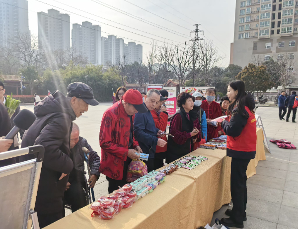 西安银行多维开展“3・15”金融宣教活动 筑牢全民金融安全防线插图2