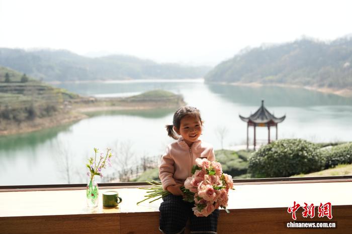 深耕大别山“小而美”业态 “茶旅+水旅”激活春日经济插图 深耕大别山“小而美”业态 “茶旅+水旅”激活春日经济插图