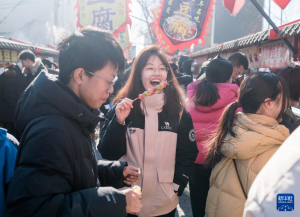 政策发力 场景“上新” 线下消费持续火热缩略图 政策发力 场景“上新” 线下消费持续火热缩略图
