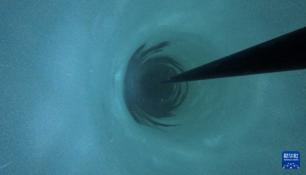 新华鲜报|钻穿3413米冰盖 揭秘我国首次南极冰下湖热水钻探插图1