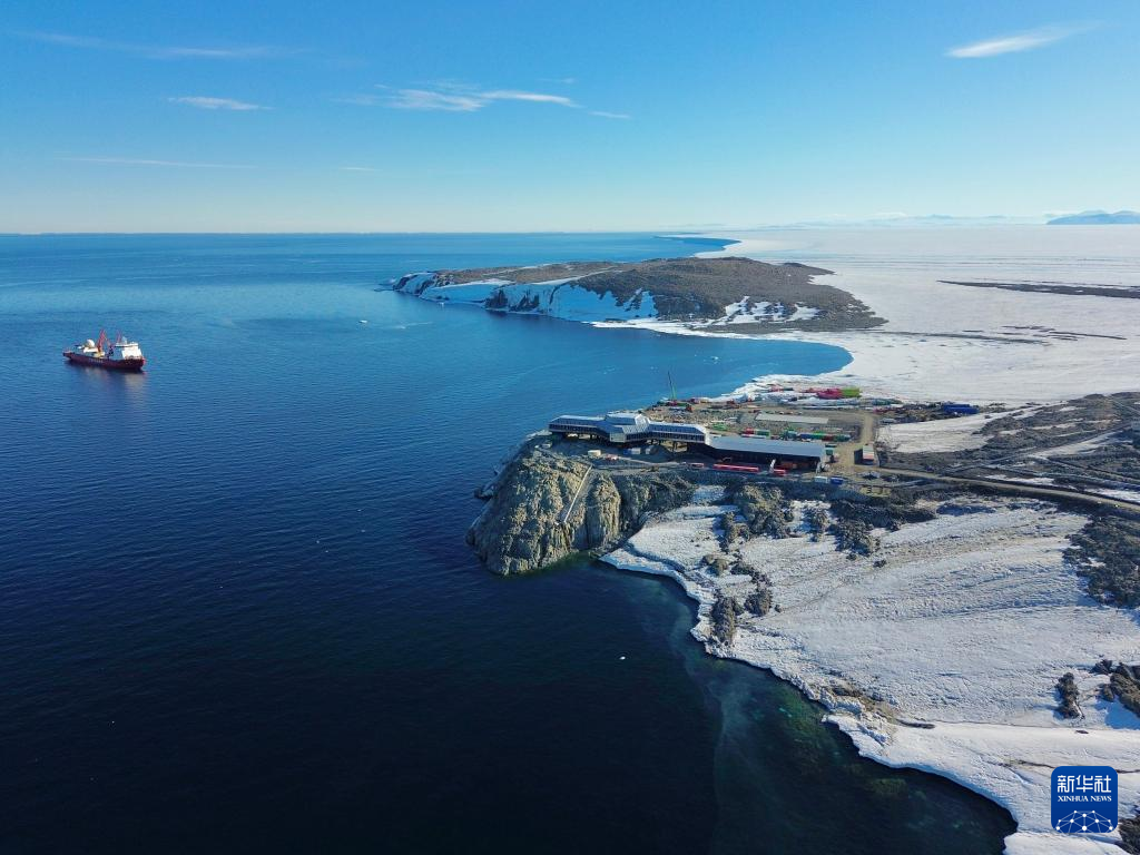 新华鲜报|历时160天 第42次南极考察“雪龙”号“凯旋”插图
