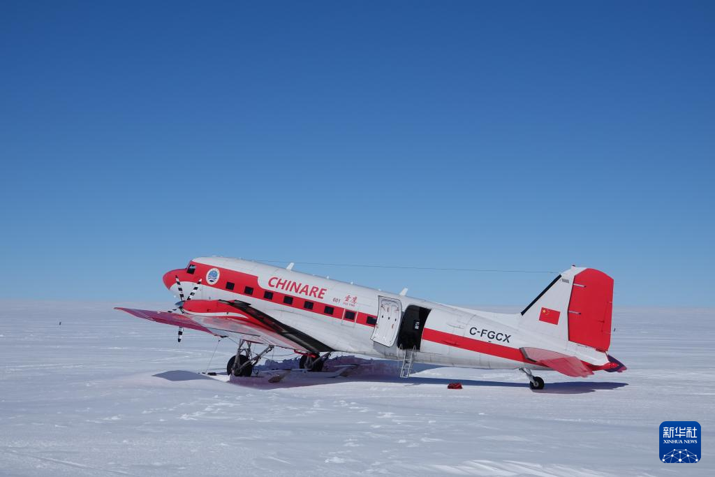 新华鲜报|历时160天 第42次南极考察“雪龙”号“凯旋”插图3