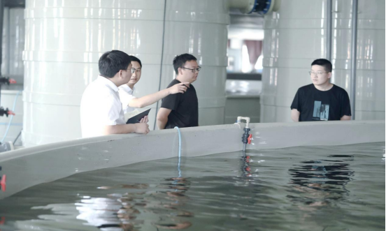 岸上养鱼护碧水 丹江口探索生态富民新路径 湖北银行1.7亿元“贷”动渔业绿色转型插图1 岸上养鱼护碧水 丹江口探索生态富民新路径 湖北银行1.7亿元“贷”动渔业绿色转型插图1