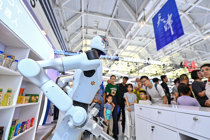 国家数据局：以完善的数据工程驱动具身智能发展插图