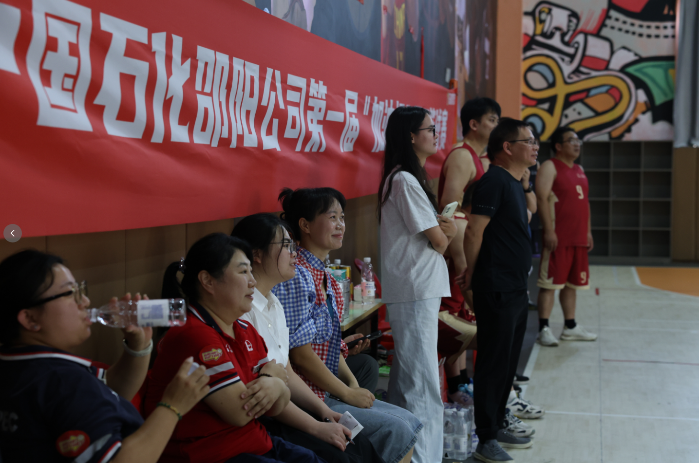 中国石化邵阳分公司:首届“加油杯”职工篮球友谊赛圆满结束-1 中国石化邵阳分公司:首届“加油杯”职工篮球友谊赛圆满结束-1